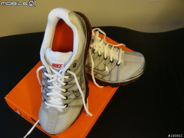 [開箱]Nike Air max+ 2009之多看它一眼，試了就不想脫下來的舒適感