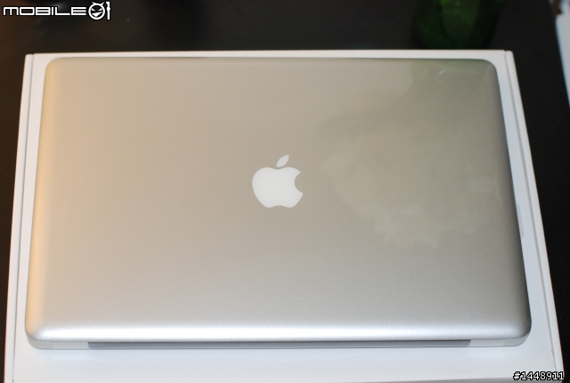 熱騰騰~MacBook Pro 15" 霧面螢幕  開箱囉!!! (Updated 更新)