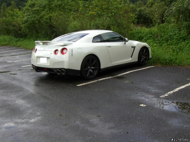 莫內巧遇戰神 GTR R35