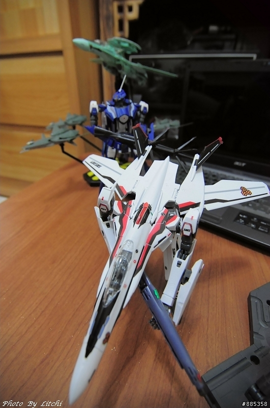 [共襄盛舉] 超時空要塞F  VF-25骷髏小隊! 出擊!!!!