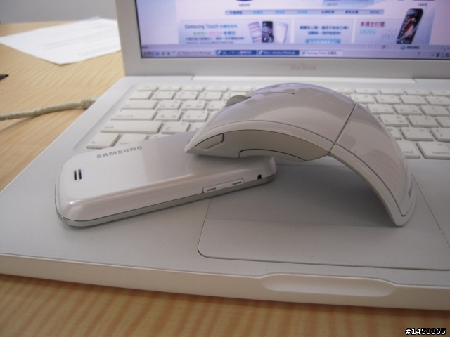 白色Mac.Ipod.Arc與S8000敗家入手啦