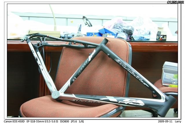 我的第一台自組登山車~(這車架有人看過嗎?)
