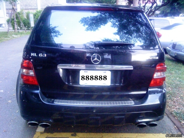 不小心遇到的ML63 AMG~~