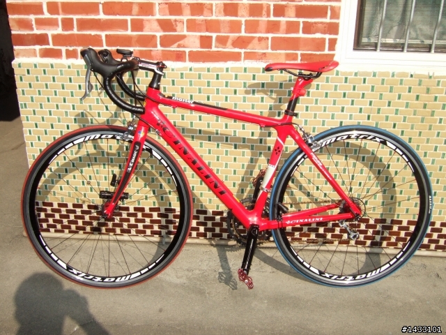 <分享> cinalini 碳纖公路車 紅色版 & cinalini 車主簽到
