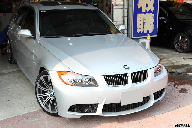 第二換335I-4門改M3前包+側裙開箱照