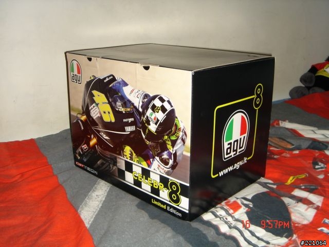 [純開箱文]AGV GP-TECH ROSSI 8次世界冠軍 冠軍帽入手