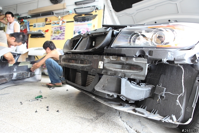 第二換335I-4門改M3前包+側裙開箱照