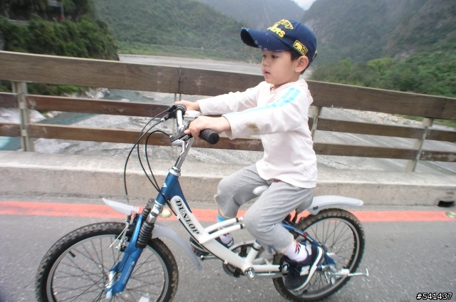 4歲小朋友 單日挑戰35公里，花蓮-太魯閣-花蓮