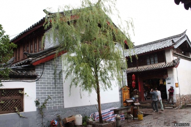 [遊記] 從地獄走向天堂的路   第一天 深圳→麗江