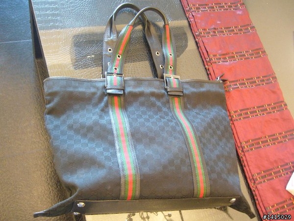 Gucci 中性包..小弟適合嗎??