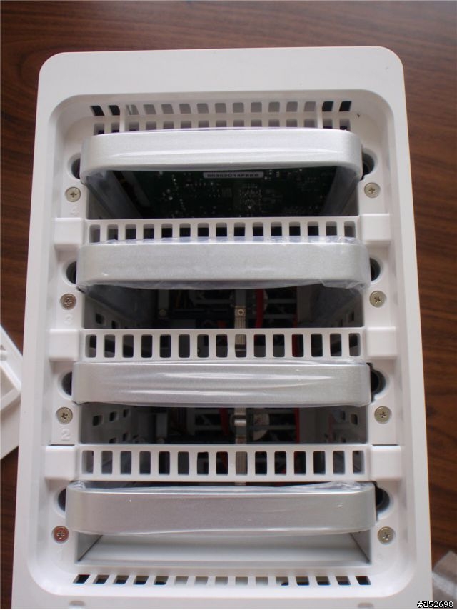 [開箱分享] ONNTO dataTale 4Bay Raid System 磁碟陣列機