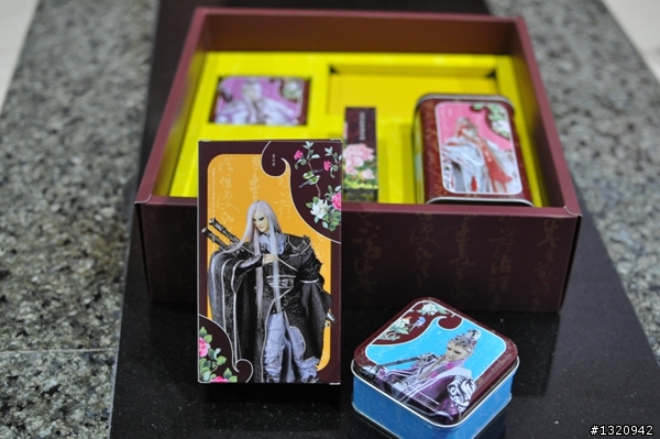 中秋節---吃月餅賞霹靂布袋戲---花月俠情中秋禮盒