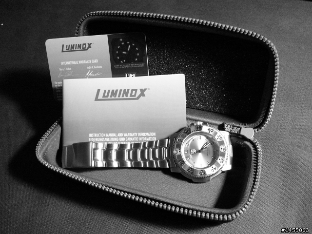 「開箱」Luminox Navy Seal 3200 不鏽鋼系列
