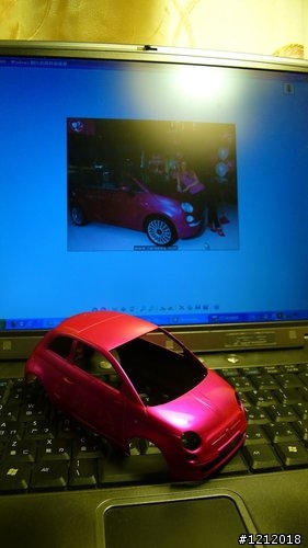 女王一同完成之 New Fiat 500 Barbie custom亮晶晶版