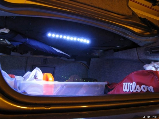 [DIY] Volvo S60 後行李箱照明加強