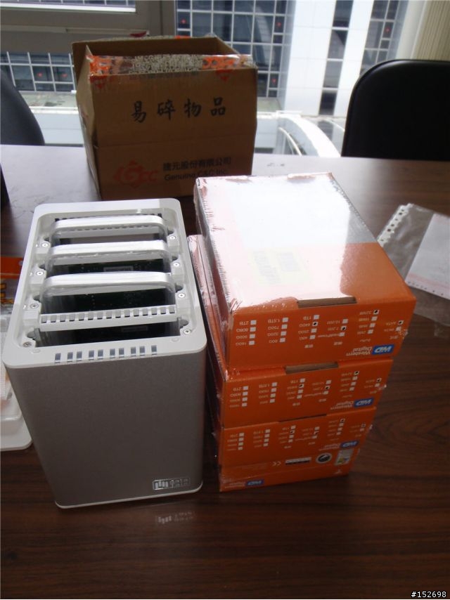 [開箱分享] ONNTO dataTale 4Bay Raid System 磁碟陣列機