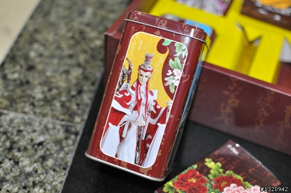 中秋節---吃月餅賞霹靂布袋戲---花月俠情中秋禮盒