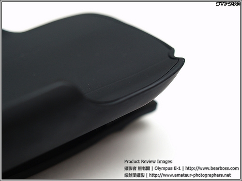 又一款 iPhone 3G/3GS 專用備用電池保護殼 Case-Mate fuel，可控制供電喔