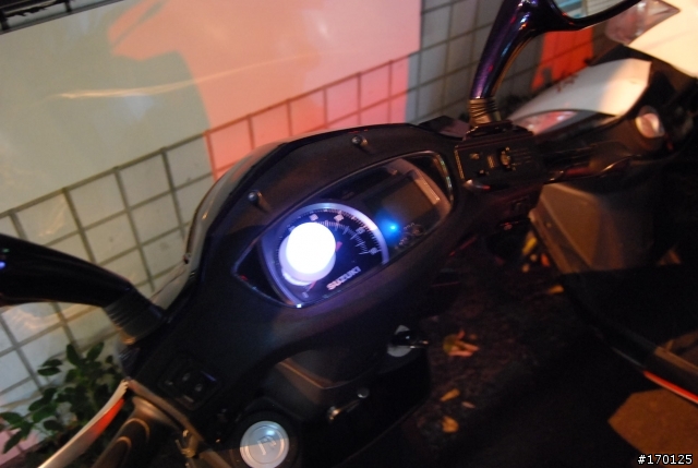 窮人分享 -創意無限 LED車廂氣氛燈
