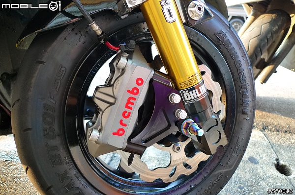 制動--神兵利器--Brembo一體成形輻射卡鉗+FREN TUBO 碳纖維油管