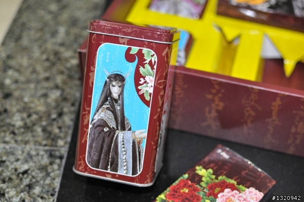 中秋節---吃月餅賞霹靂布袋戲---花月俠情中秋禮盒