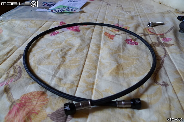制動--神兵利器--Brembo一體成形輻射卡鉗+FREN TUBO 碳纖維油管