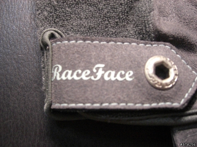 [分享]RACEFACE 女性車用手套