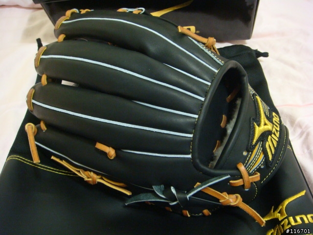 [開箱文]最近流行手套開箱,我的也到了..MIZUNO PRO ORDER...