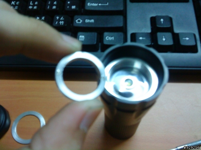第3代旋轉變焦手電筒不負責任開箱文