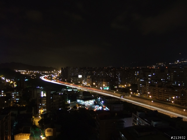 F70EXR夜景小測