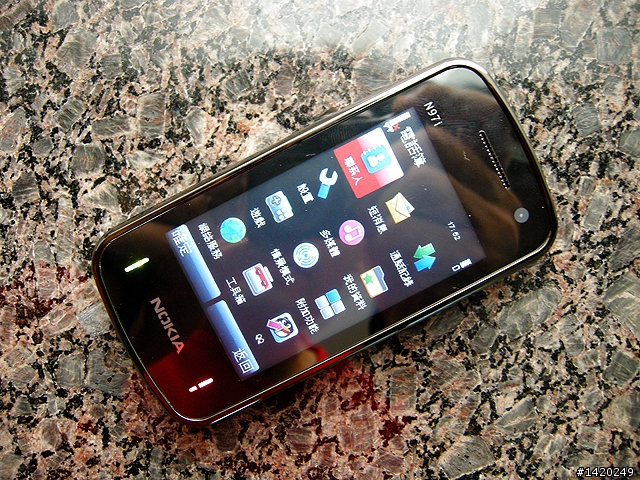 N97i？N[]kia N97i簡易開箱分享