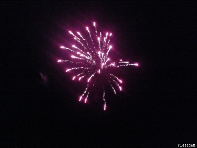 用S8000錄到煙火，好幸運！