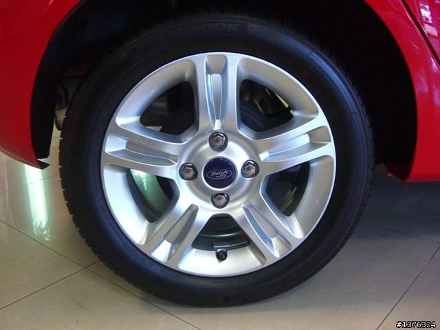 Fiesta Trend 1.4 賞車照70P