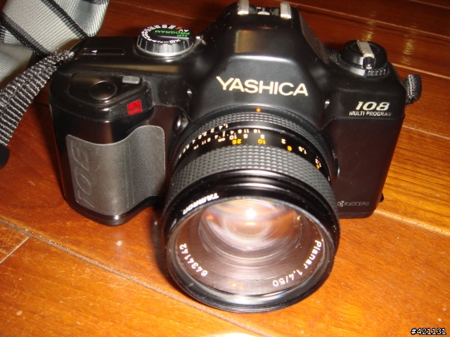 YASHICA 108單眼相機 加 一顆不知名鏡頭