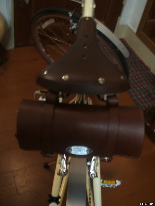 愛咪牽車車~騎車終於可以不用牛仔腳好忙~