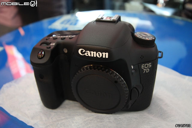 [快速開箱]EOS 7D