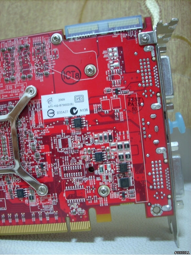 ASUS EAH4890顯卡 之極不專業開箱