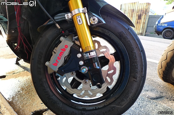 制動--神兵利器--Brembo一體成形輻射卡鉗+FREN TUBO 碳纖維油管
