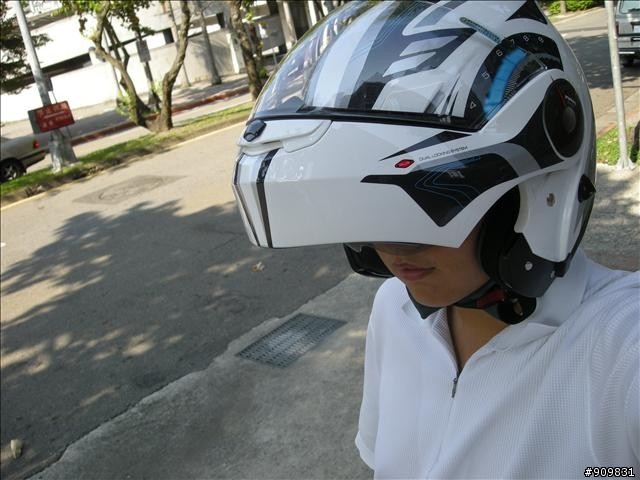 [開箱?] SHOEI? ZEUS? 3000a是誰出的?