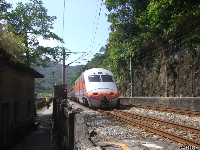 >>瑞芳山城+鐵道之鐵馬行<<