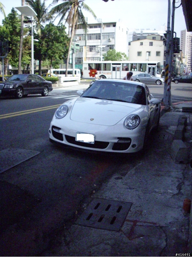 高雄街拍-Porsche 997turbo & Cayenne turbo S