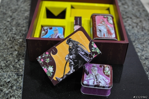 中秋節---吃月餅賞霹靂布袋戲---花月俠情中秋禮盒