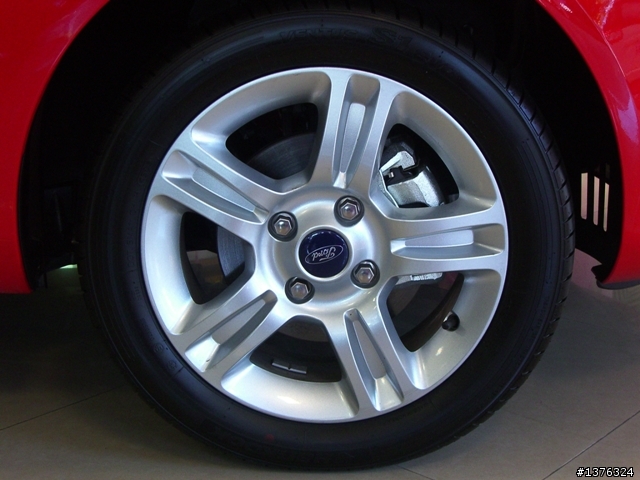 Fiesta Trend 1.4 賞車照70P