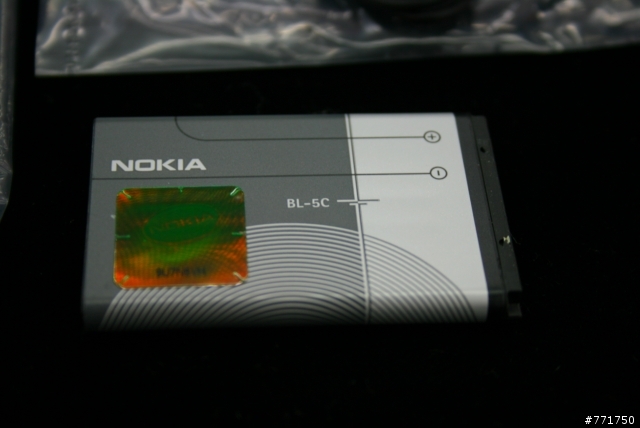 2字輩霸主~好樣的NOKIA 2730