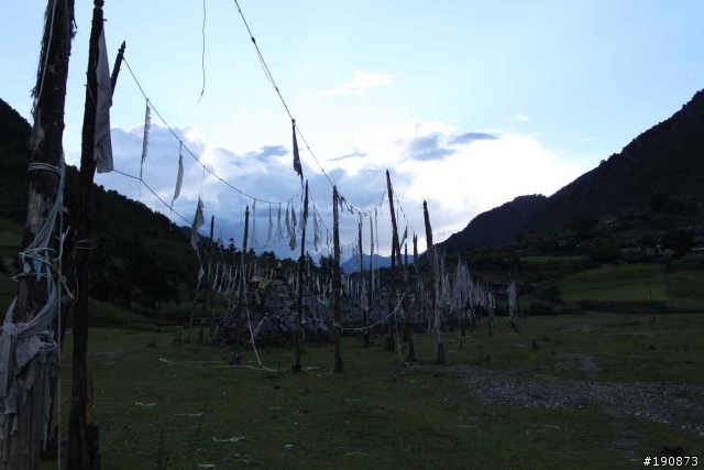 [遊記] 從地獄走向天堂的路 第七天 雀兒山下 塔斯溝山谷→邛引村