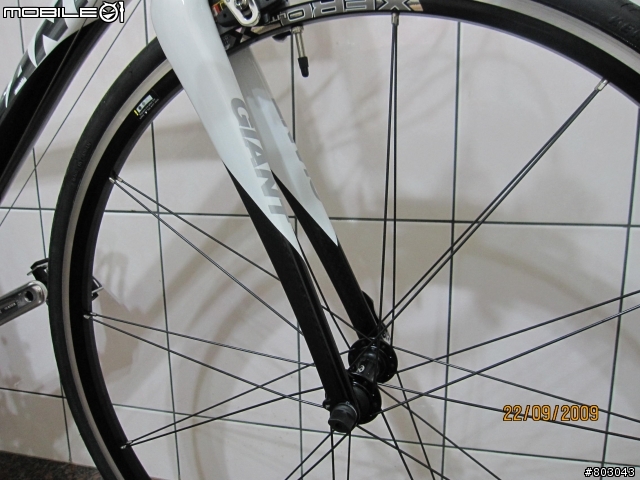 我的09年DEFY 2入手了