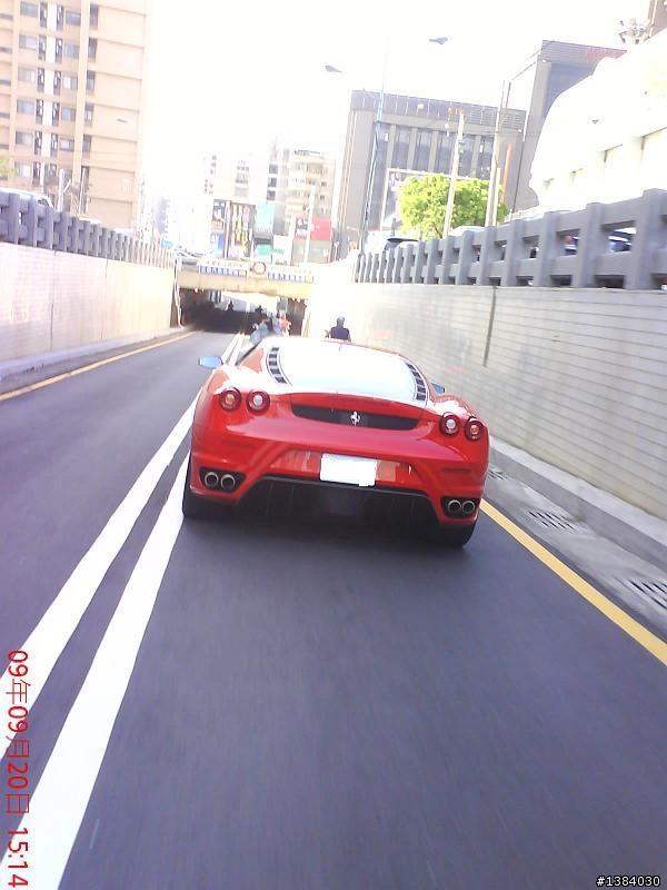 新竹巧遇Ferrari