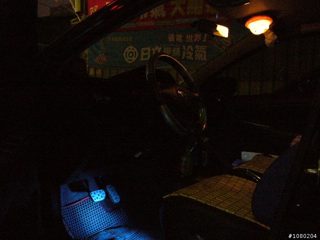省錢大作戰 DIY 車內氣氛燈,不必花大錢