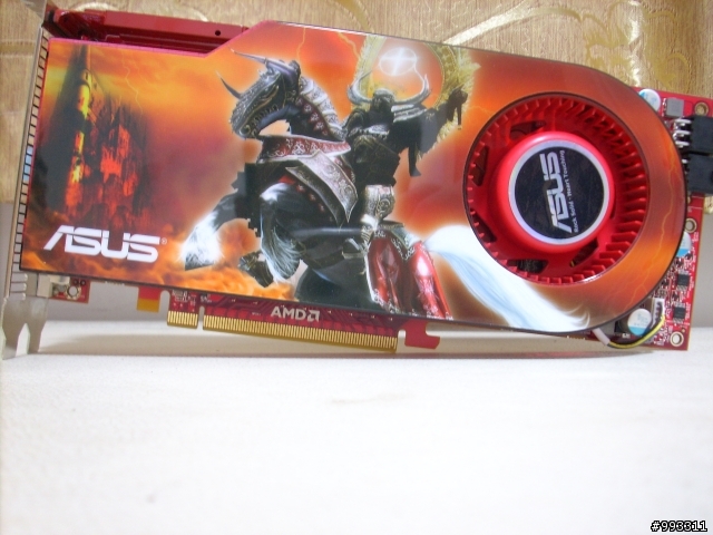 ASUS EAH4890顯卡 之極不專業開箱