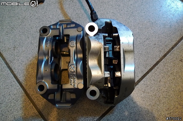 制動--神兵利器--Brembo一體成形輻射卡鉗+FREN TUBO 碳纖維油管